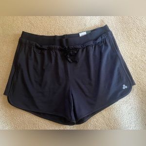 Women’s tek gear shorts
